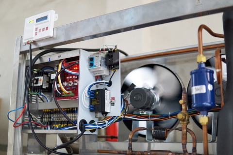 บริษัททำระบบจ่ายน้ำแข็ง สำหรับร้านอาหาร โรงแรม ร้านค้า